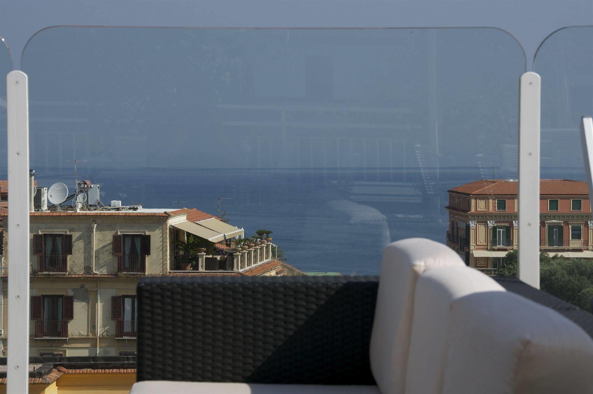 Hotel Plaza Σορέντο Εξωτερικό φωτογραφία