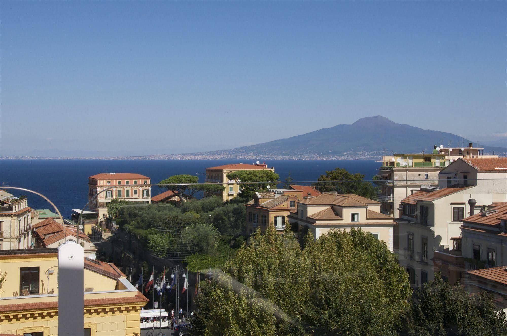 Hotel Plaza Σορέντο Εστιατόριο φωτογραφία