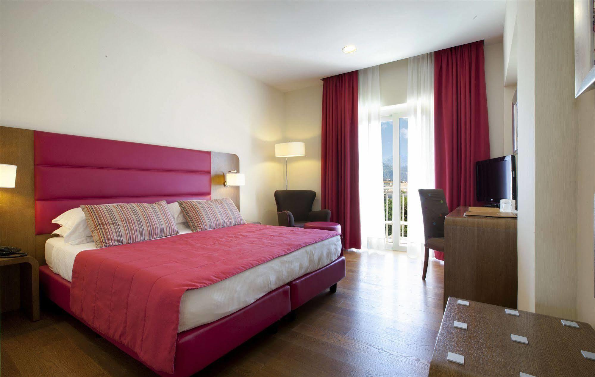 Hotel Plaza Σορέντο Εξωτερικό φωτογραφία