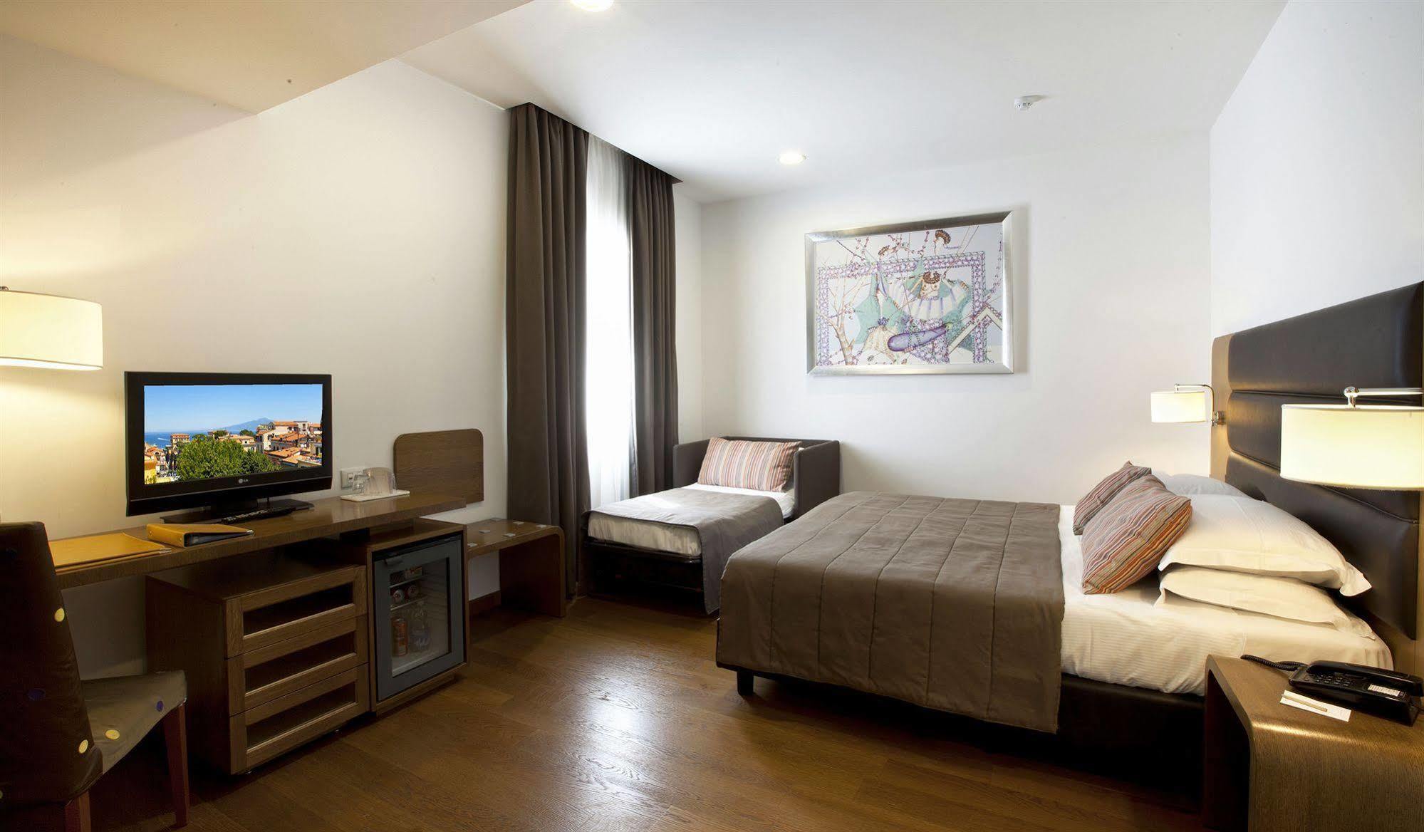 Hotel Plaza Σορέντο Εξωτερικό φωτογραφία