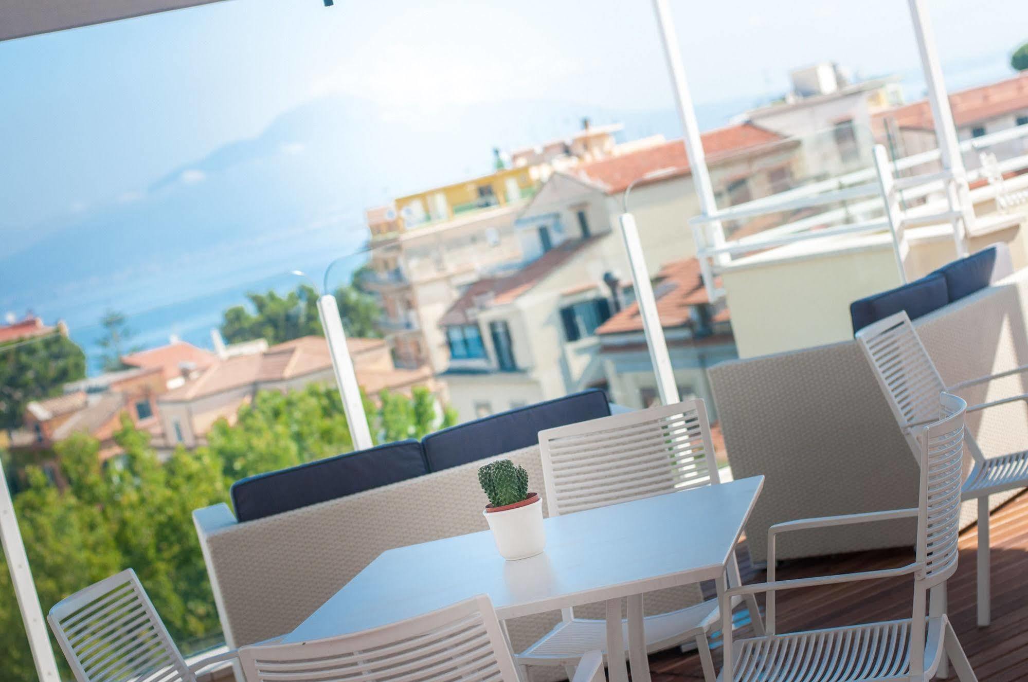 Hotel Plaza Σορέντο Εξωτερικό φωτογραφία