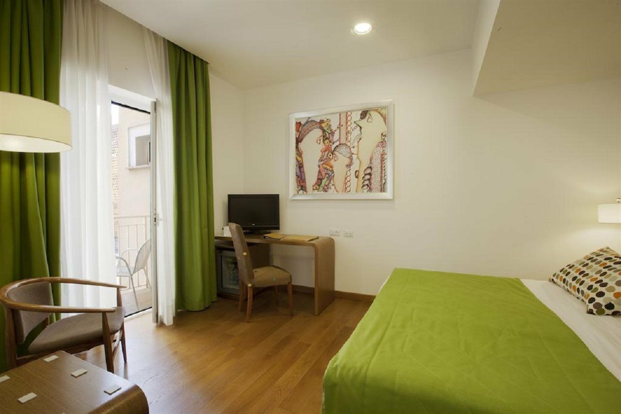 Hotel Plaza Σορέντο Εξωτερικό φωτογραφία